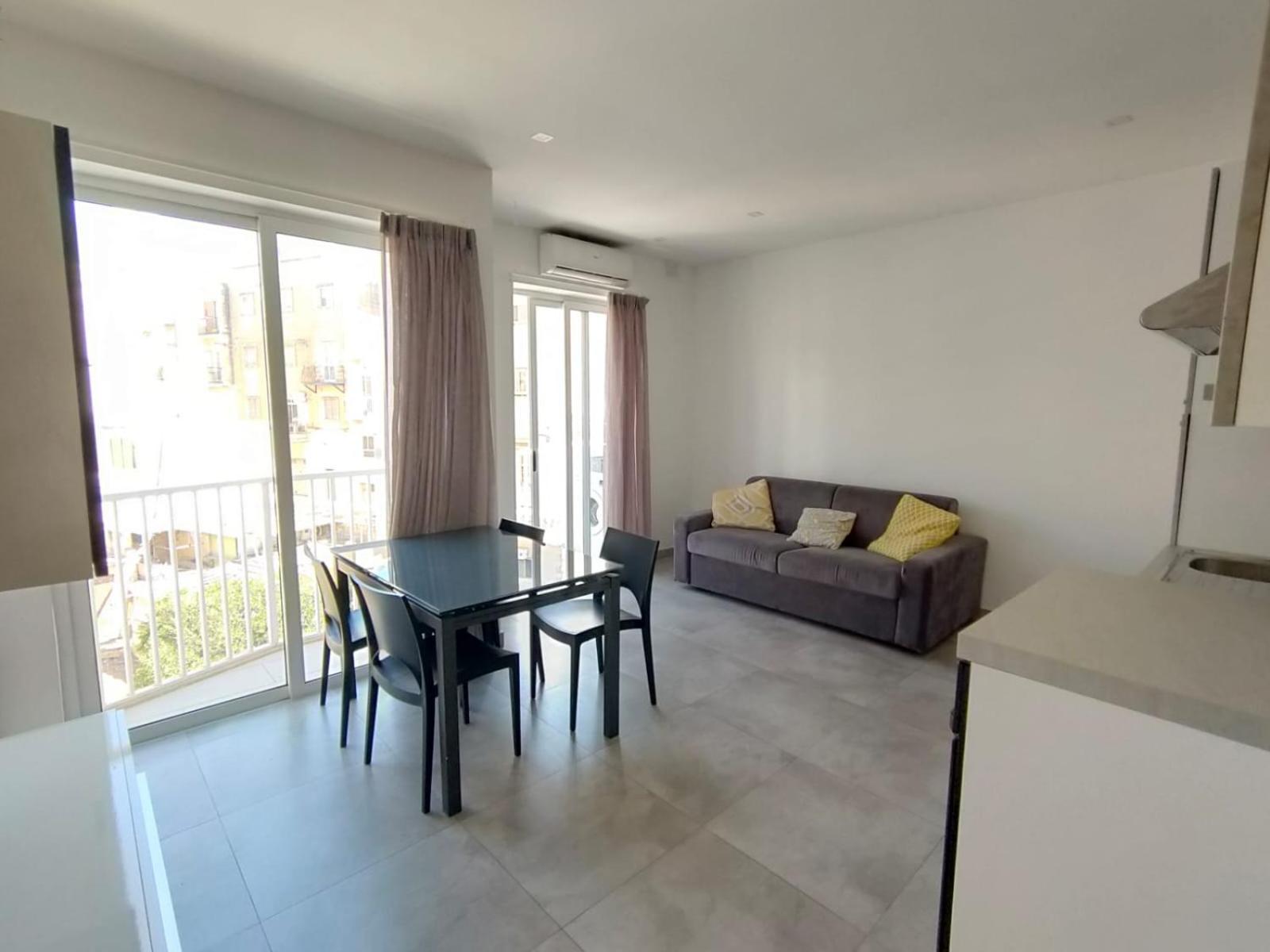 Cosy Seaside Apt, 200M From The Seafront Gzira Zewnętrze zdjęcie
