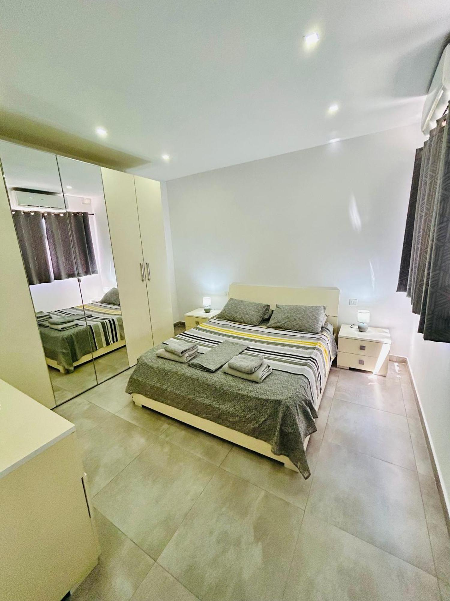 Cosy Seaside Apt, 200M From The Seafront Gzira Zewnętrze zdjęcie