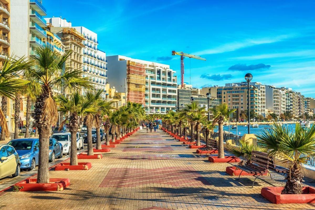 Cosy Seaside Apt, 200M From The Seafront Gzira Zewnętrze zdjęcie