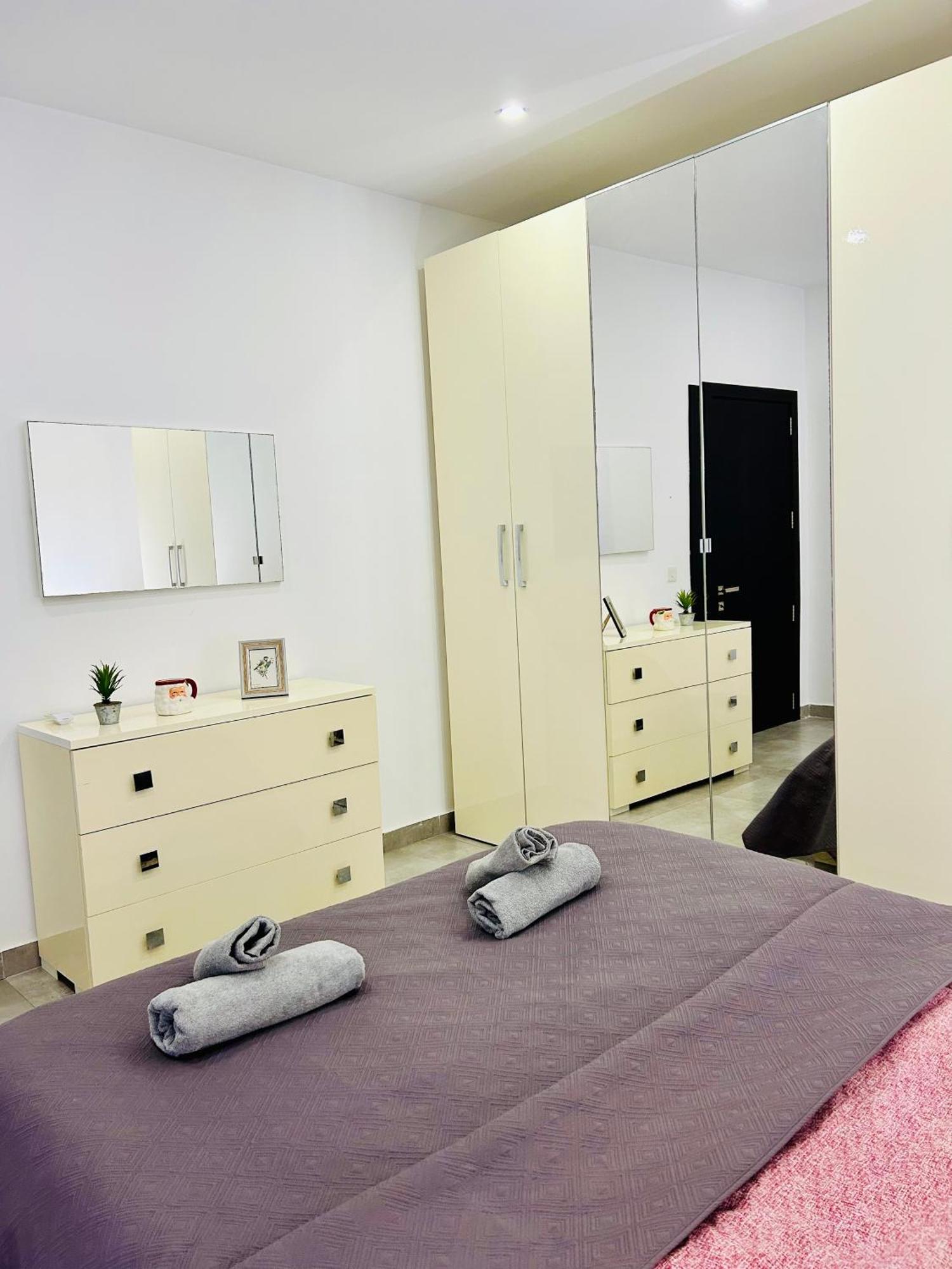 Cosy Seaside Apt, 200M From The Seafront Gzira Zewnętrze zdjęcie