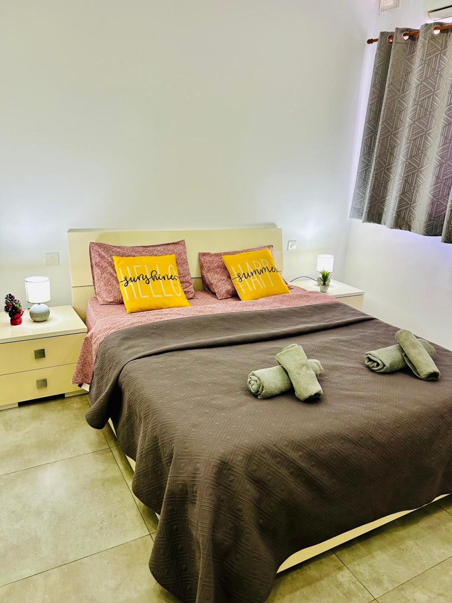 Cosy Seaside Apt, 200M From The Seafront Gzira Zewnętrze zdjęcie